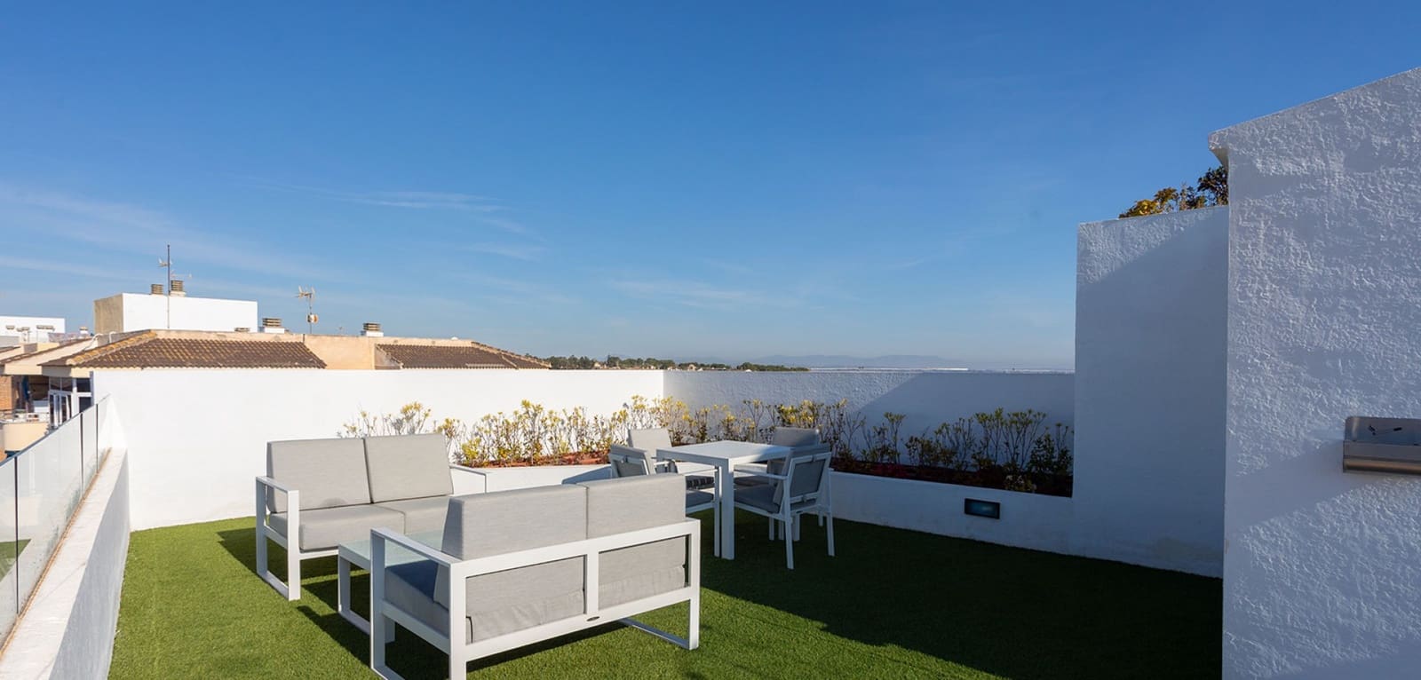 2 slaapkamer Appartement te koop in Punta Prima - € 519.000 (Ref: 9788783)