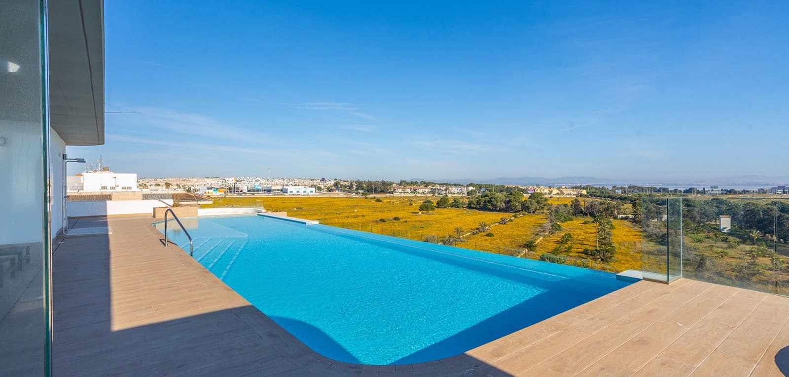2 bedroom Apartment for sale in Punta Prima - € 519,000 (Ref: 9788783)