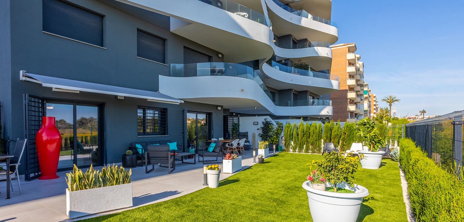 2 bedroom Apartment for sale in Punta Prima - € 519,000 (Ref: 9788783)