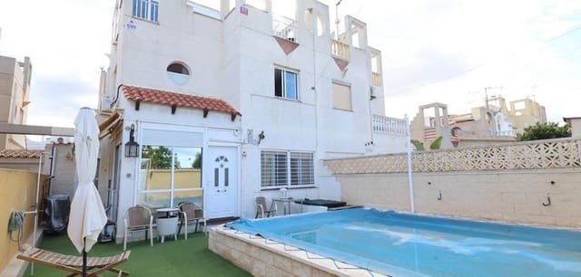 3 soveværelse Byhus til salg i El Chaparral - La Siesta - La Torreta, Torrevieja med swimmingpool - € 209.000 (Ref: 9788784)