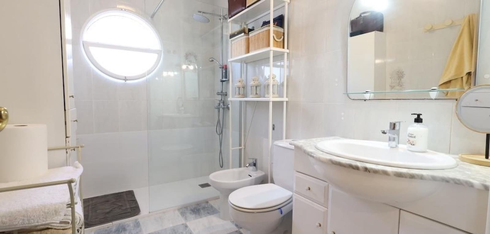 3 soveværelse Byhus til salg i Torrevieja med swimmingpool - € 209.000 (Ref: 9788784)