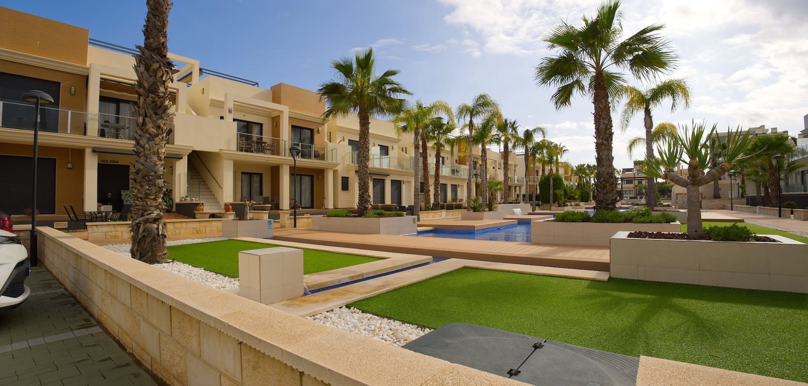 3 sovrum Hus till salu i La Zenia med pool - 590 000 € (Ref: 9788785)