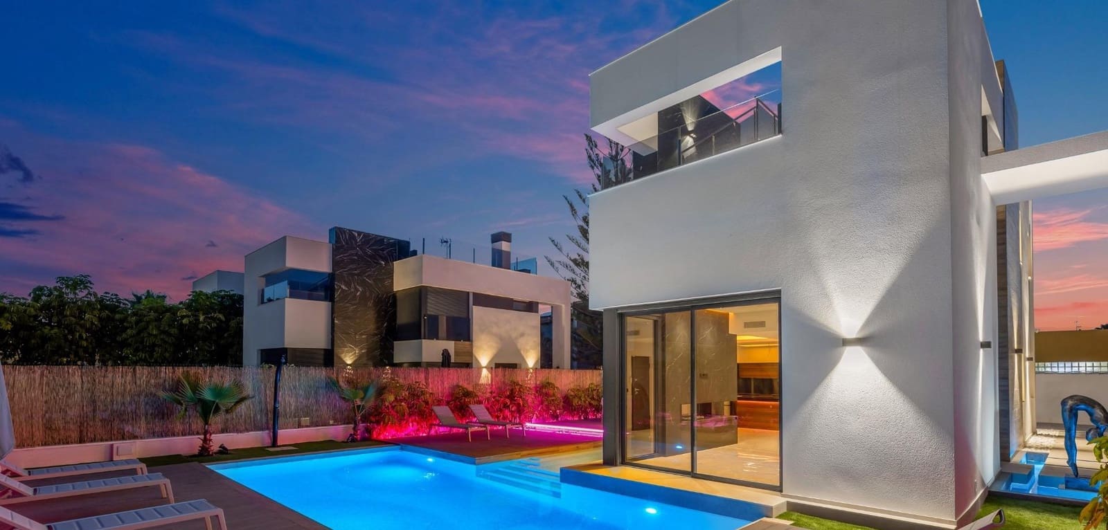 3 camera da letto Villa in vendita in Torrevieja con piscina - 639.000 € (Rif: 9793483)