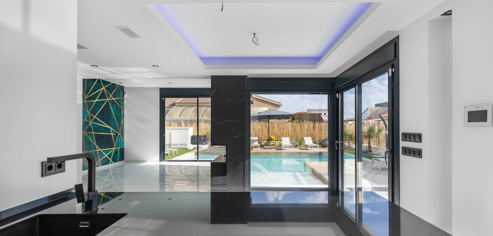 3 camera da letto Villa in vendita in Torrevieja con piscina - 639.000 € (Rif: 9793483)