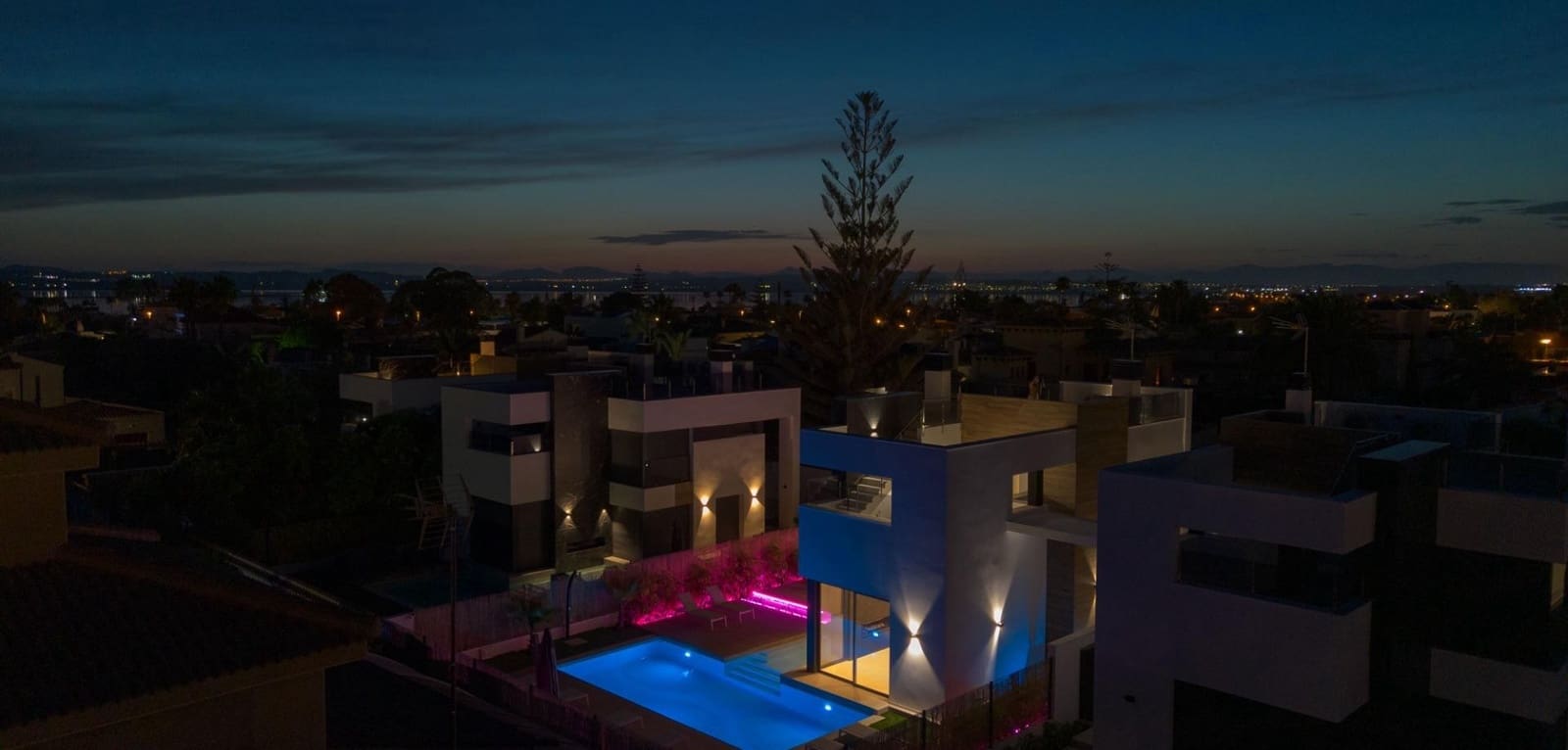 3 camera da letto Villa in vendita in Torrevieja con piscina - 639.000 € (Rif: 9793483)