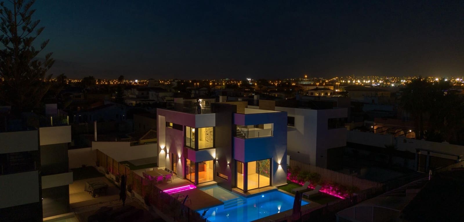 3 camera da letto Villa in vendita in Torrevieja con piscina - 639.000 € (Rif: 9793483)