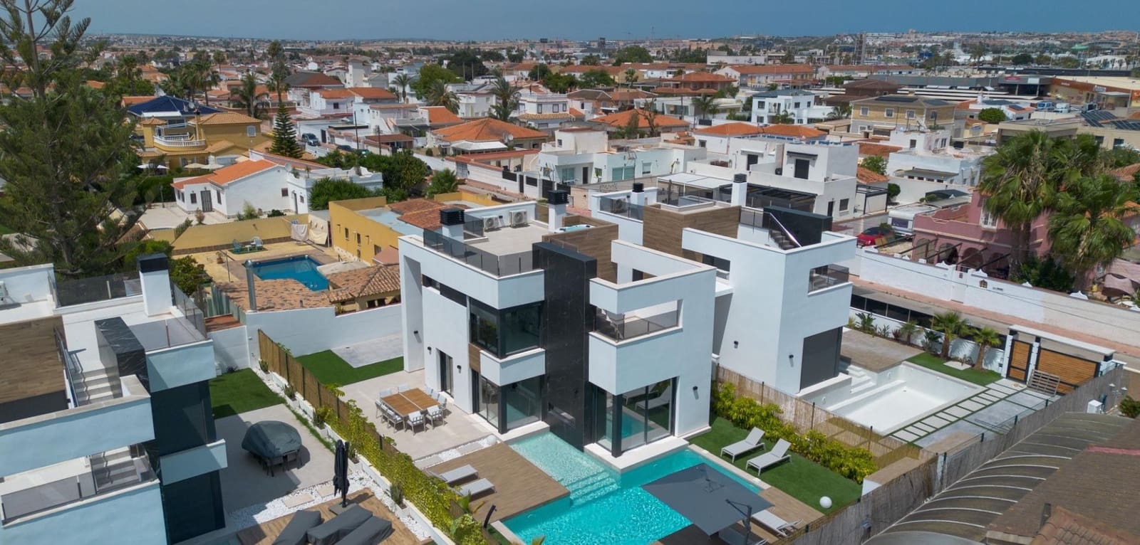 3 camera da letto Villa in vendita in Torrevieja con piscina - 639.000 € (Rif: 9793483)