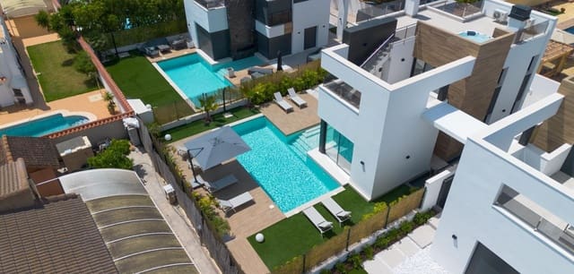 3 camera da letto Villa in vendita in El Chaparral - La Siesta - La Torreta, Torrevieja con piscina - 639.000 € (Rif: 9793483)