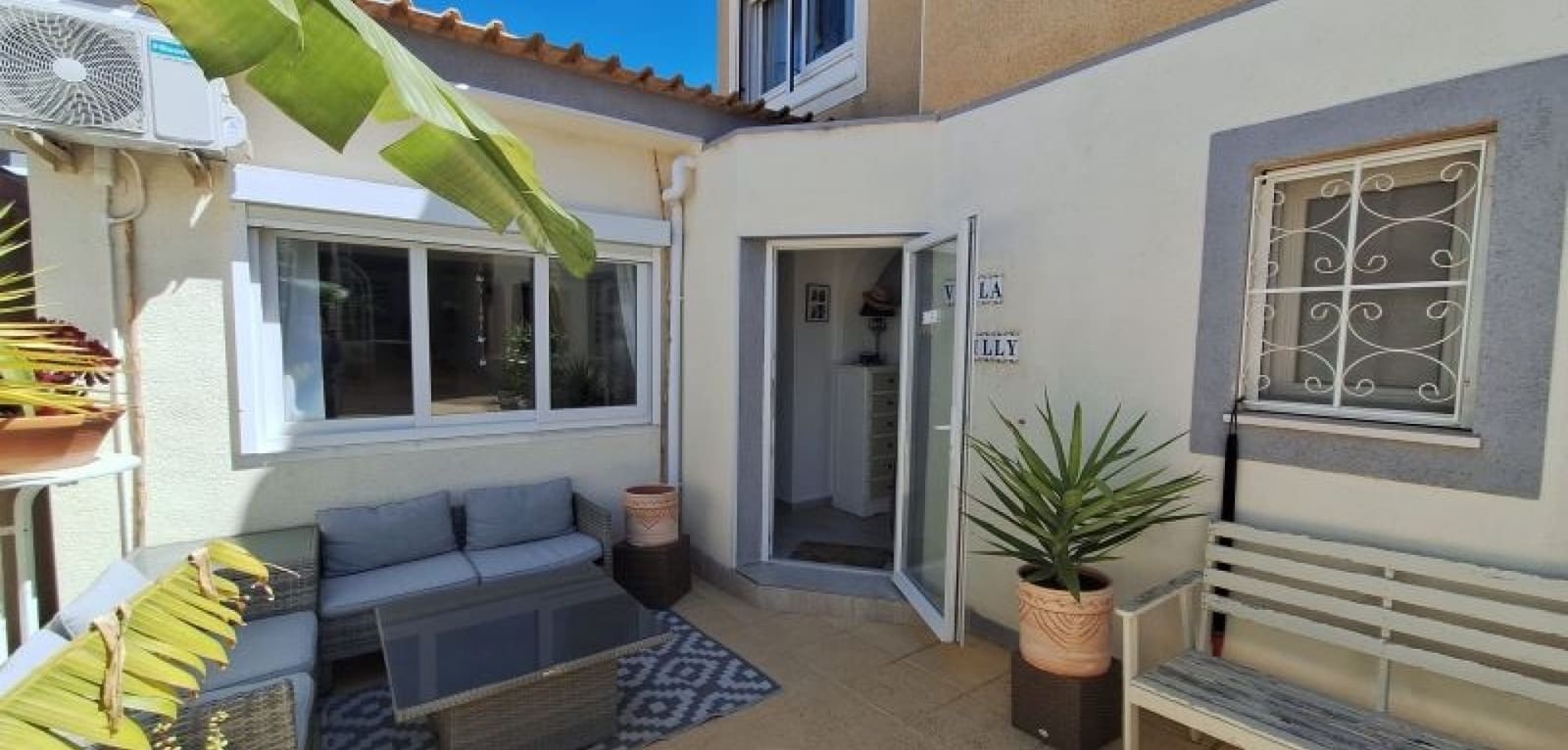 3 soveværelse Villa til salg i Orihuela Costa med swimmingpool - € 369.995 (Ref: 9793484)