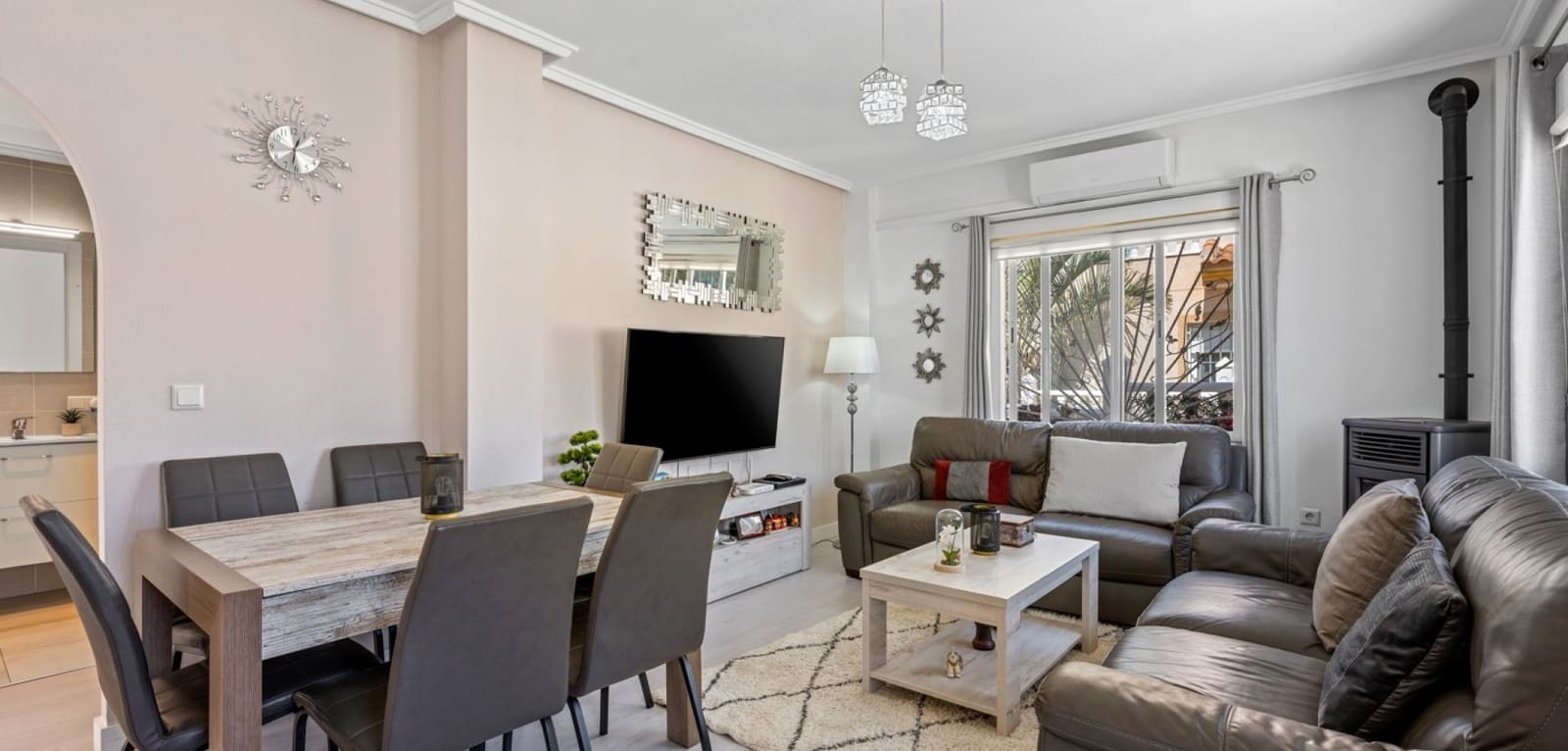 3 makuuhuone Huvila myytävänä paikassa Ciudad Quesada mukana uima-altaan - 239 000 € (Ref: 9793485)