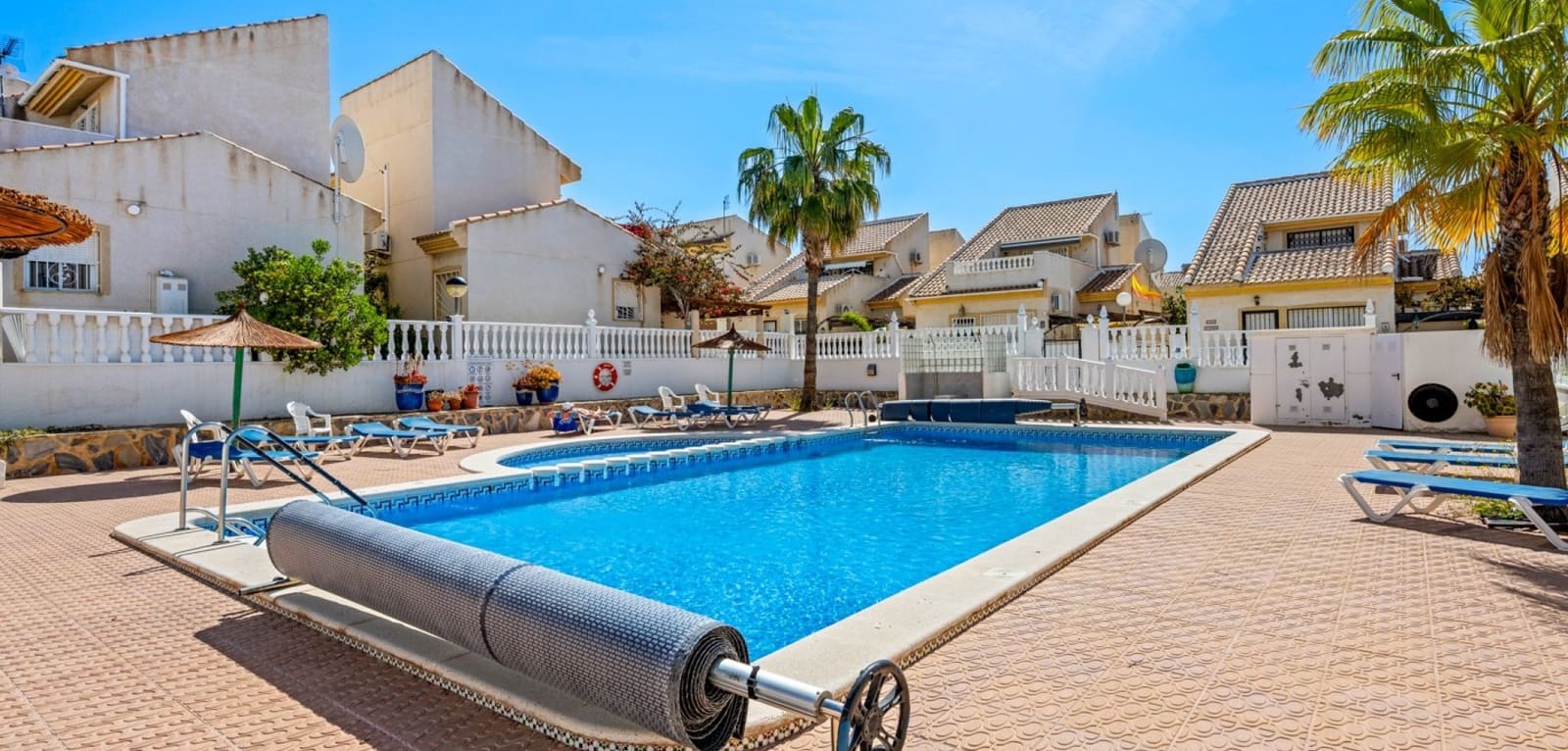 3 makuuhuone Huvila myytävänä paikassa Ciudad Quesada mukana uima-altaan - 239 000 € (Ref: 9793485)