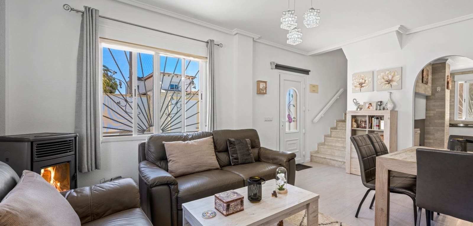 3 makuuhuone Huvila myytävänä paikassa Ciudad Quesada mukana uima-altaan - 239 000 € (Ref: 9793485)