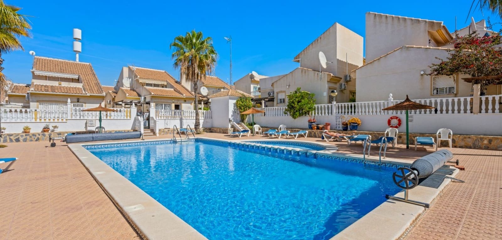 3 makuuhuone Huvila myytävänä paikassa Ciudad Quesada mukana uima-altaan - 239 000 € (Ref: 9793485)