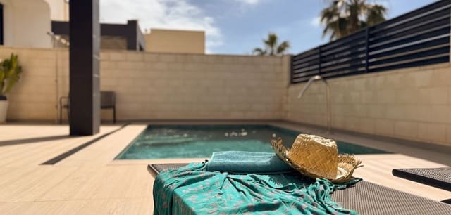 3 soveværelse Villa til salg i Ciudad Quesada, Rojales med swimmingpool - € 395.000 (Ref: 9793486)