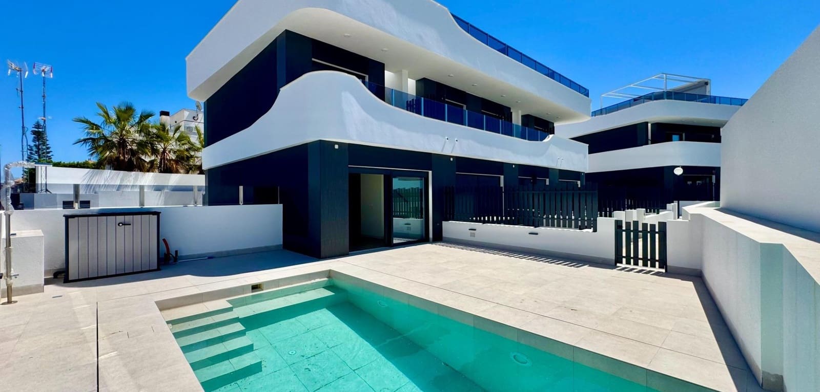 3 makuuhuone Huvila myytävänä paikassa Orihuela Costa mukana uima-altaan - 400 000 € (Ref: 9793487)