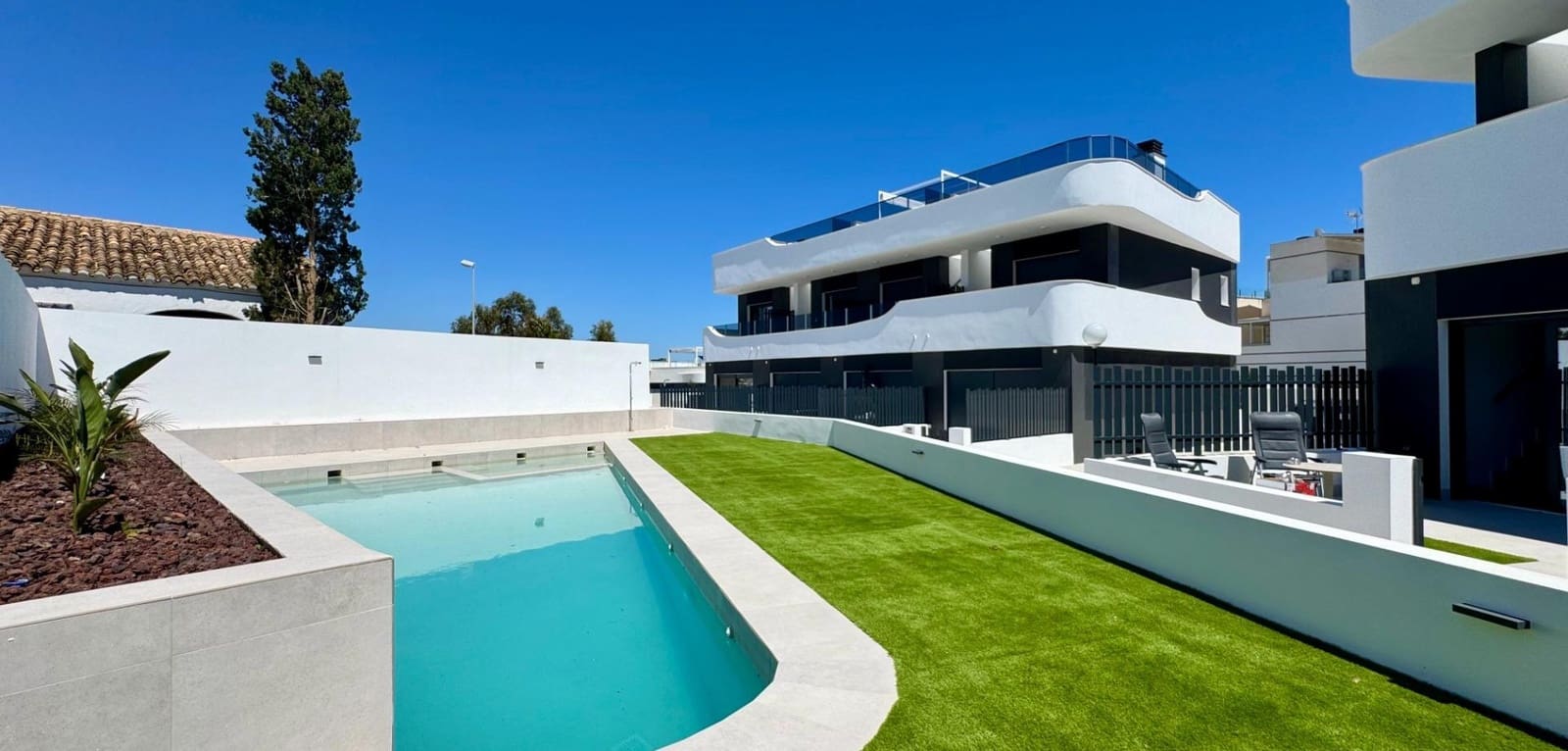 3 makuuhuone Huvila myytävänä paikassa Orihuela Costa mukana uima-altaan - 400 000 € (Ref: 9793487)