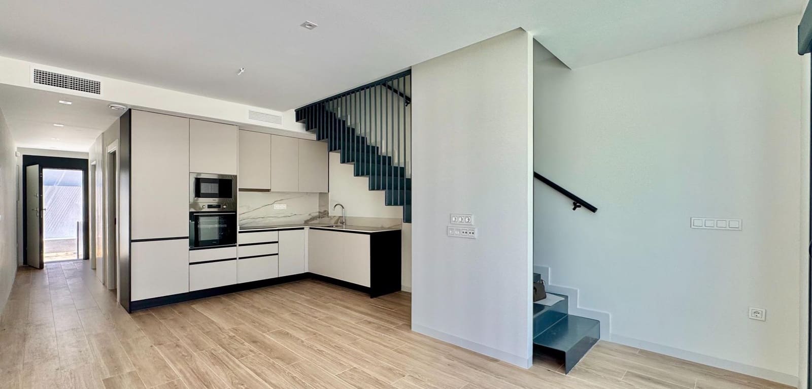 3 makuuhuone Huvila myytävänä paikassa Orihuela Costa mukana uima-altaan - 400 000 € (Ref: 9793487)