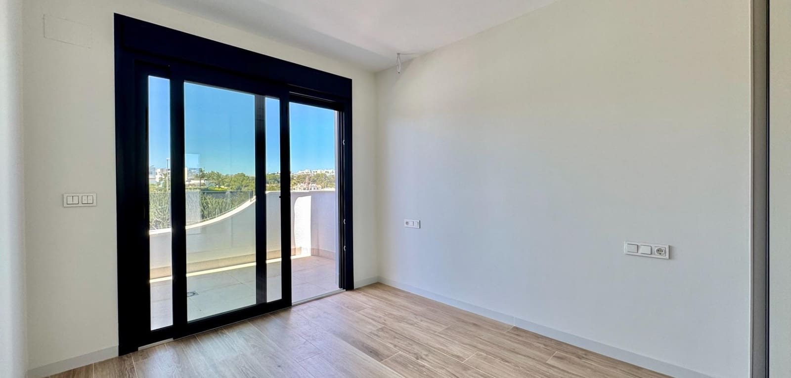 3 makuuhuone Huvila myytävänä paikassa Orihuela Costa mukana uima-altaan - 400 000 € (Ref: 9793487)