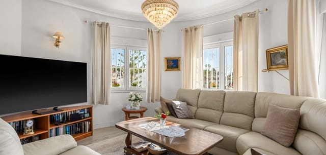 3 bedroom Villa for sale in Ciudad Quesada, Rojales - € 495,000 (Ref: 9797467)