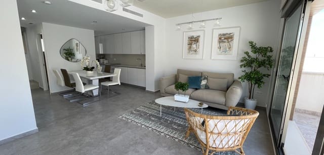 3 soverom Villa til salgs i Villamartin, Orihuela med svømmebasseng - € 525 000 (Ref: 9800738)