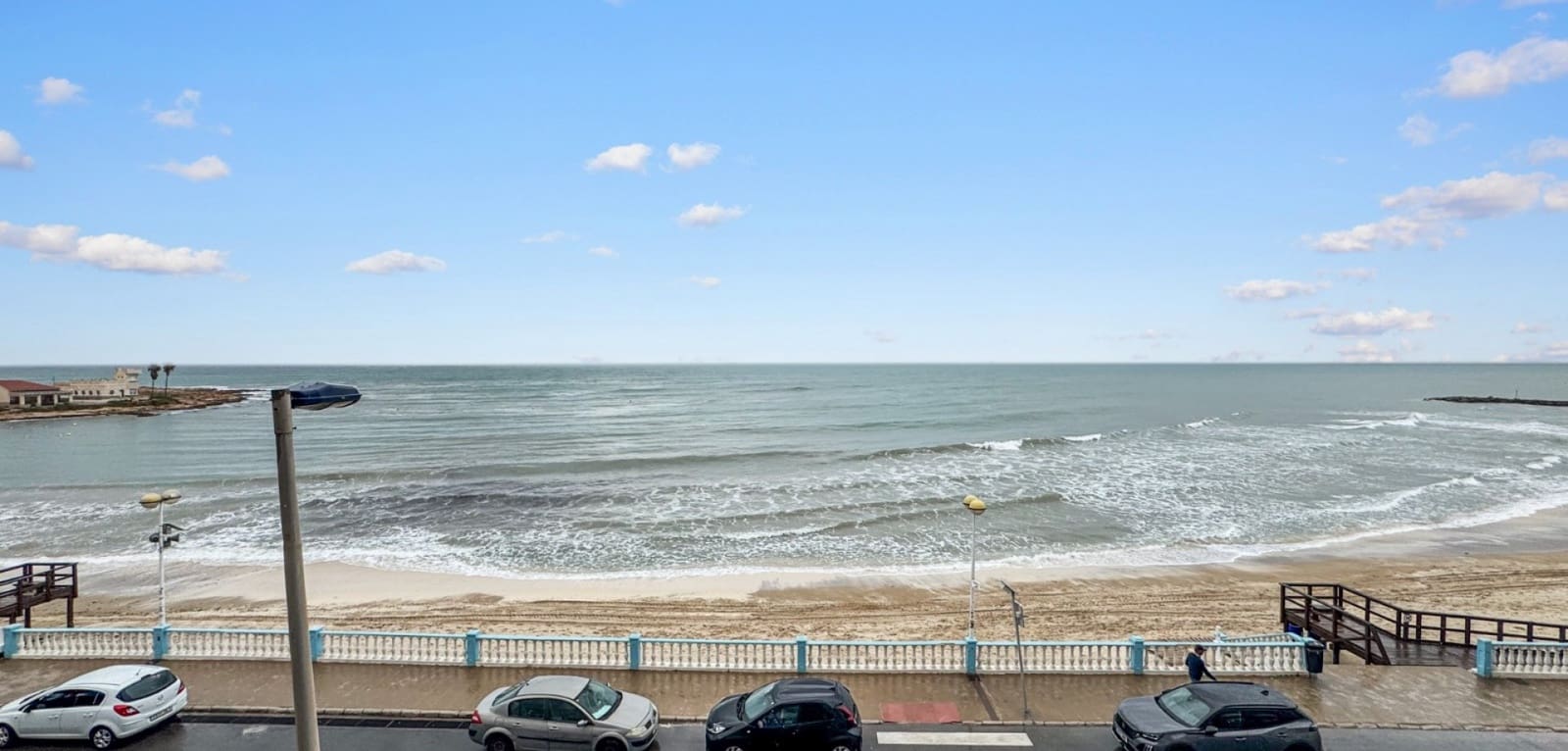 3 bedroom Apartment for sale in Torrevieja with garage - € 375,000 (Ref: 9804842)