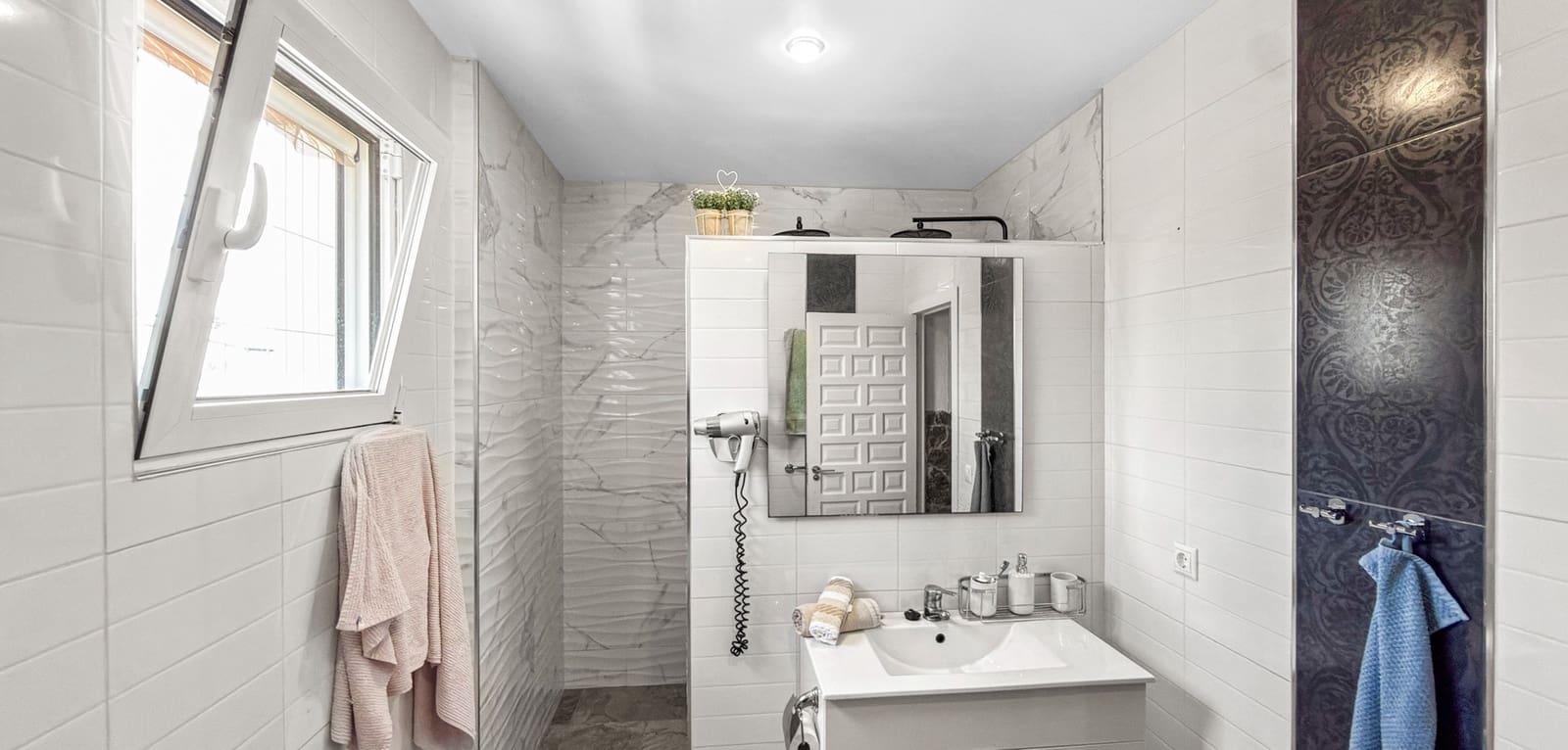 7 bedroom Villa for sale in Ciudad Quesada with pool - € 1,299,000 (Ref: 9804845)