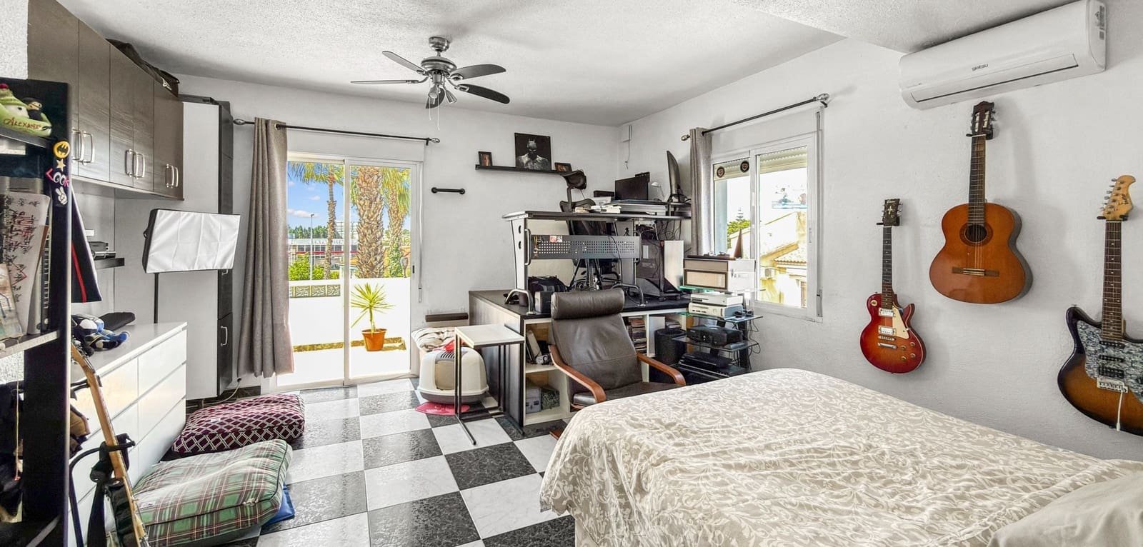 7 bedroom Villa for sale in Ciudad Quesada with pool - € 1,299,000 (Ref: 9804845)