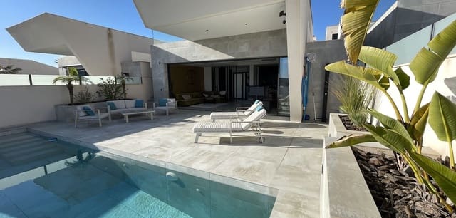 4 makuuhuone Huvila myytävänä paikassa Ciudad Quesada, Rojales - 699 000 € (Ref: 9806806)