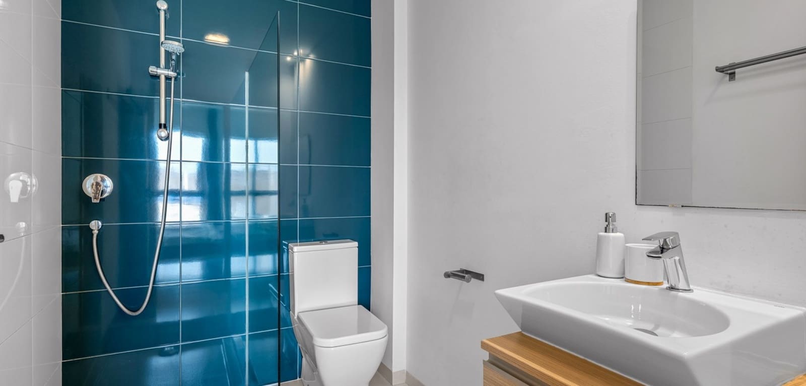 2 bedroom Apartment for sale in La Zenia with pool - € 249,900 (Ref: 9808576)