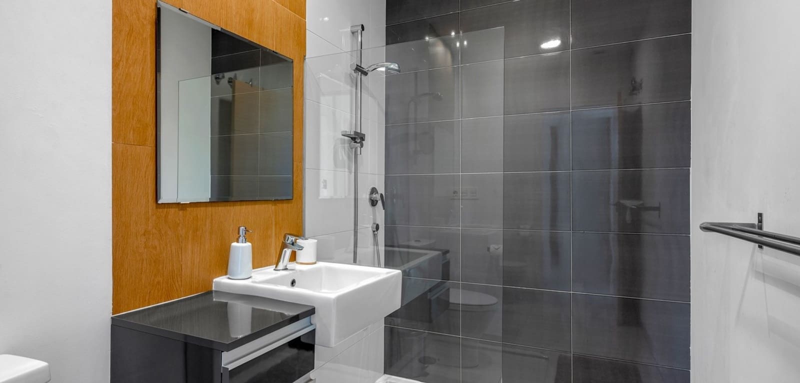 2 bedroom Apartment for sale in La Zenia with pool - € 249,900 (Ref: 9808576)