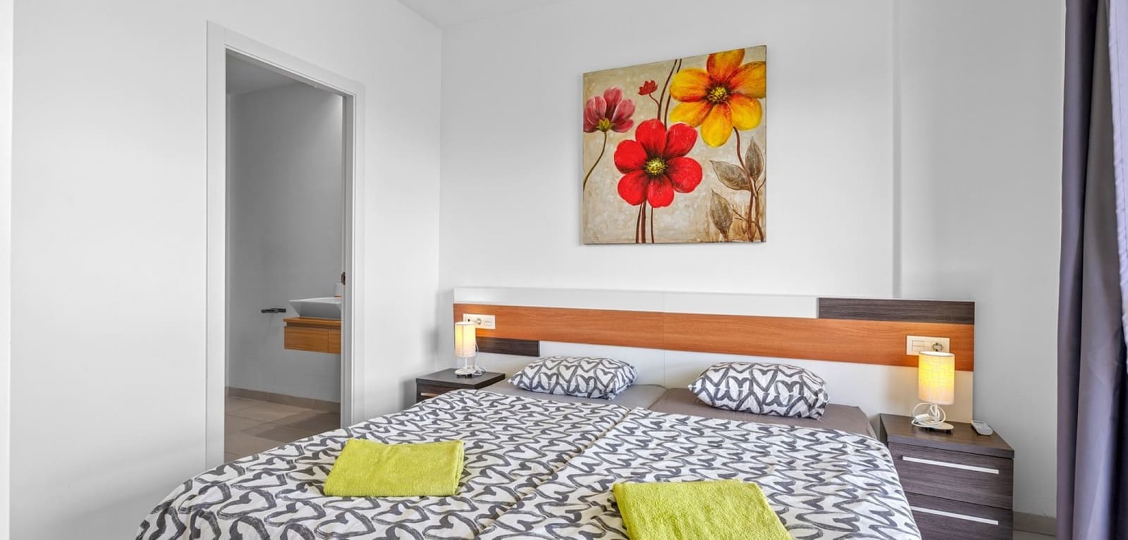 2 bedroom Apartment for sale in La Zenia with pool - € 249,900 (Ref: 9808576)