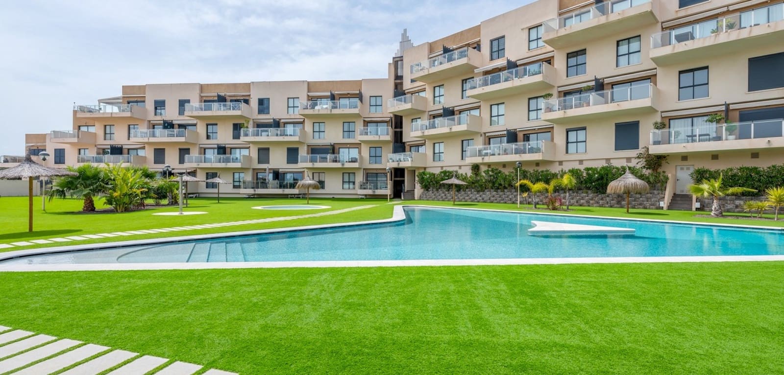 2 bedroom Apartment for sale in La Zenia with pool - € 249,900 (Ref: 9808576)