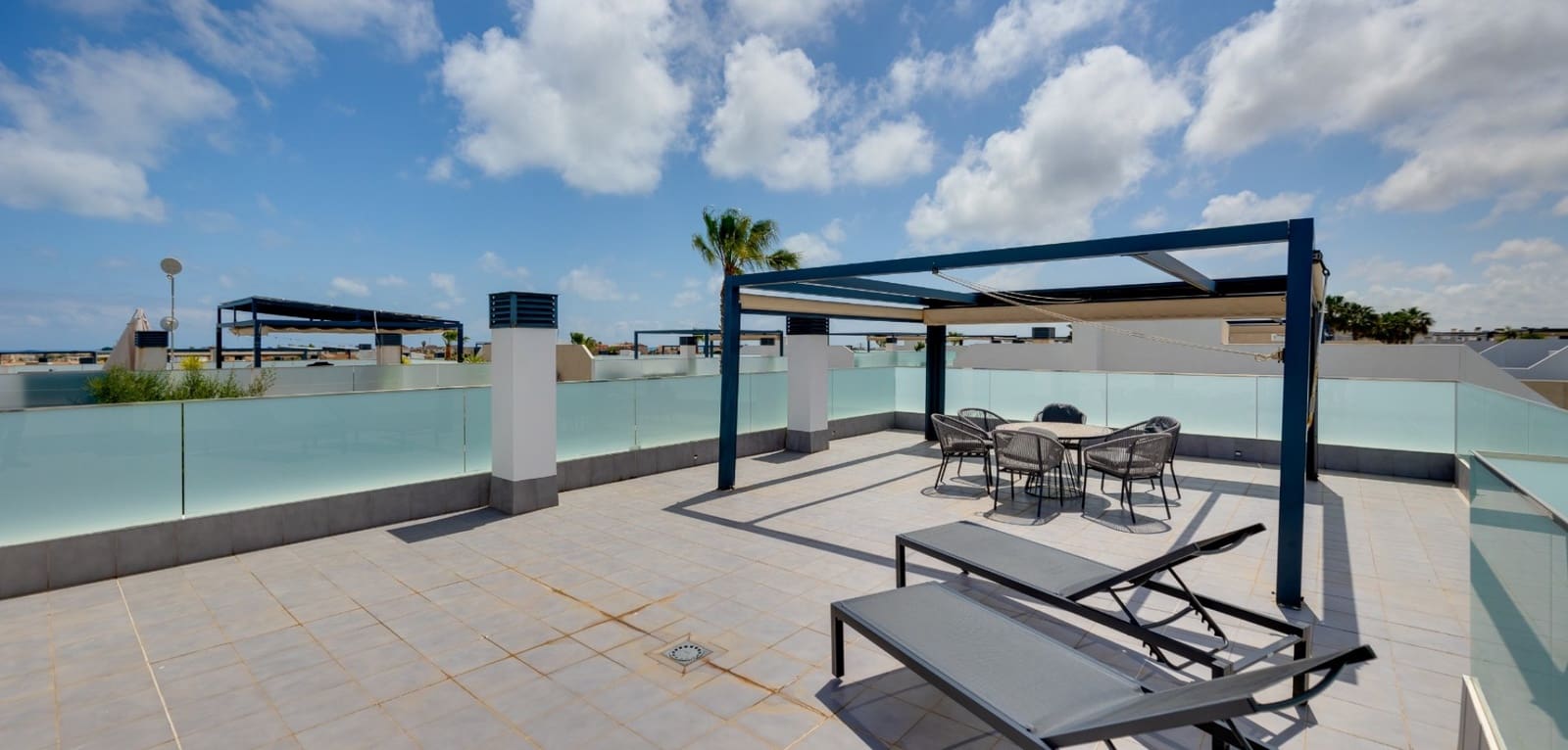 3 Zimmer Villa zu verkaufen in Cabo Roig mit Pool - 420.000 € (Ref: 9813452)