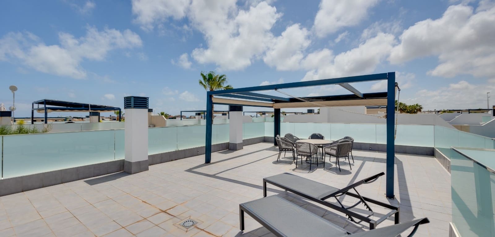 3 Zimmer Villa zu verkaufen in Cabo Roig mit Pool - 420.000 € (Ref: 9813452)