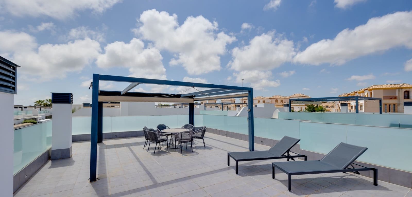 3 Zimmer Villa zu verkaufen in Cabo Roig mit Pool - 420.000 € (Ref: 9813452)