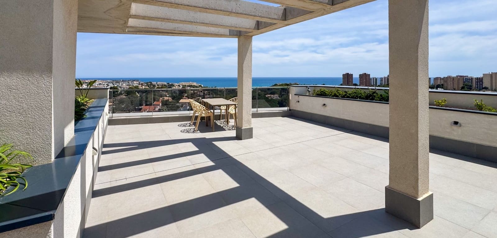 3 bedroom Apartment for sale in Dehesa de Campoamor with pool - € 349,000 (Ref: 9814619)
