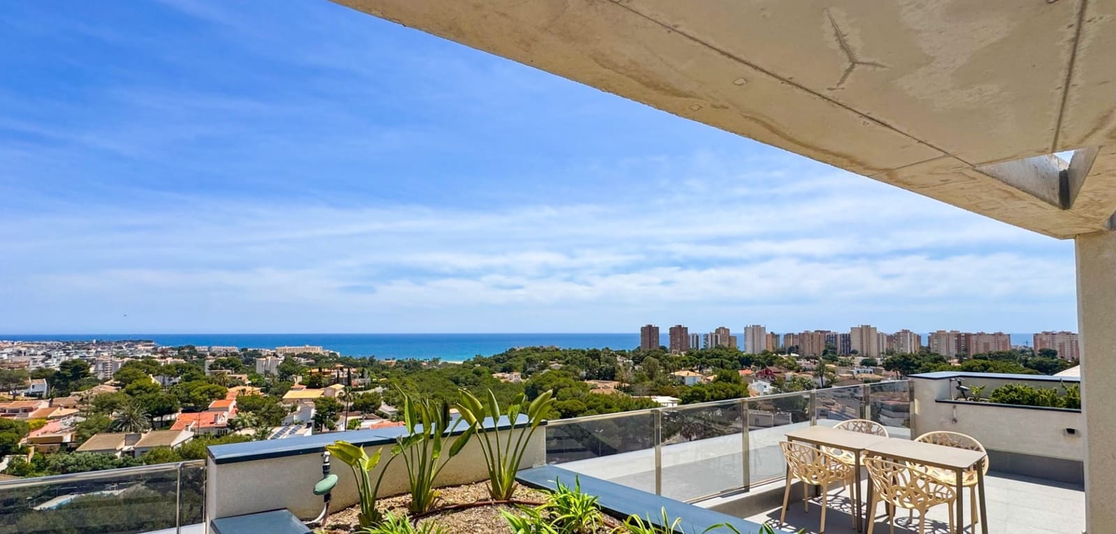 3 bedroom Apartment for sale in Dehesa de Campoamor with pool - € 349,000 (Ref: 9814619)