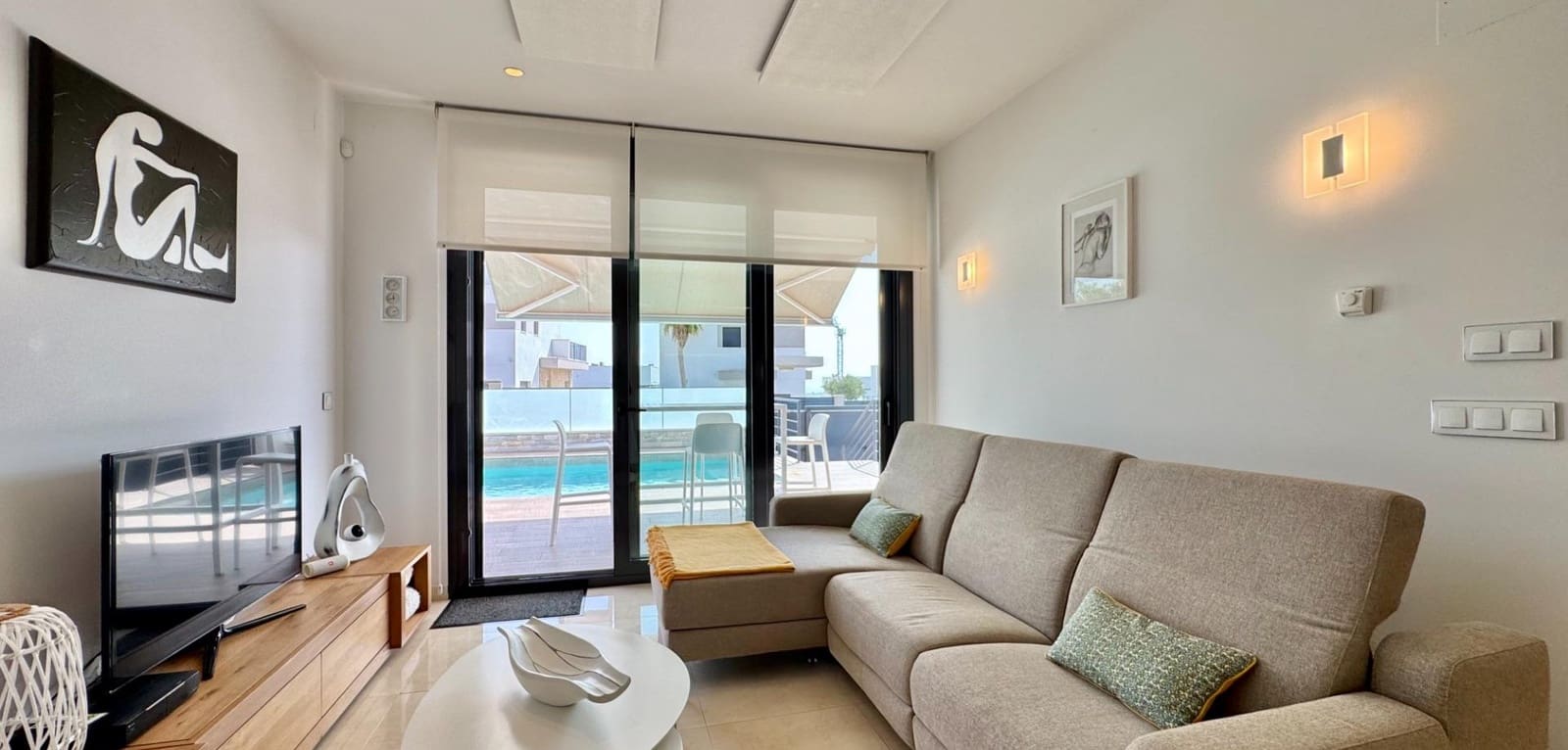 3 Zimmer Villa zu verkaufen in San Miguel de Salinas mit Pool - 399.000 € (Ref: 9814620)