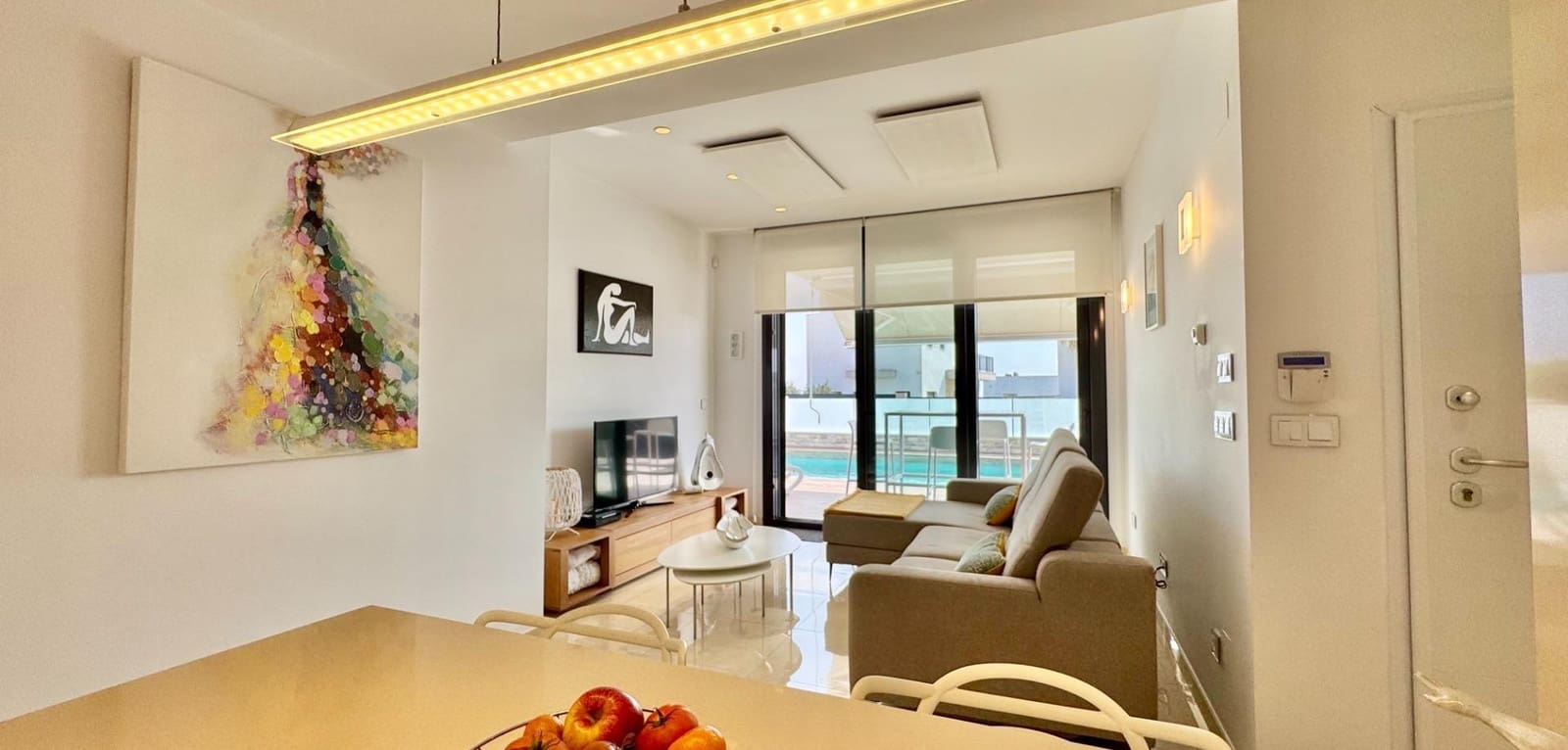 3 Zimmer Villa zu verkaufen in San Miguel de Salinas mit Pool - 399.000 € (Ref: 9814620)