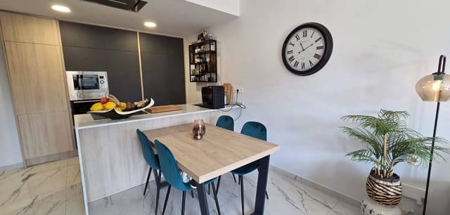 2 sovrum Lägenhet till salu i Los Altos med pool - 289 900 € (Ref: 9814622)