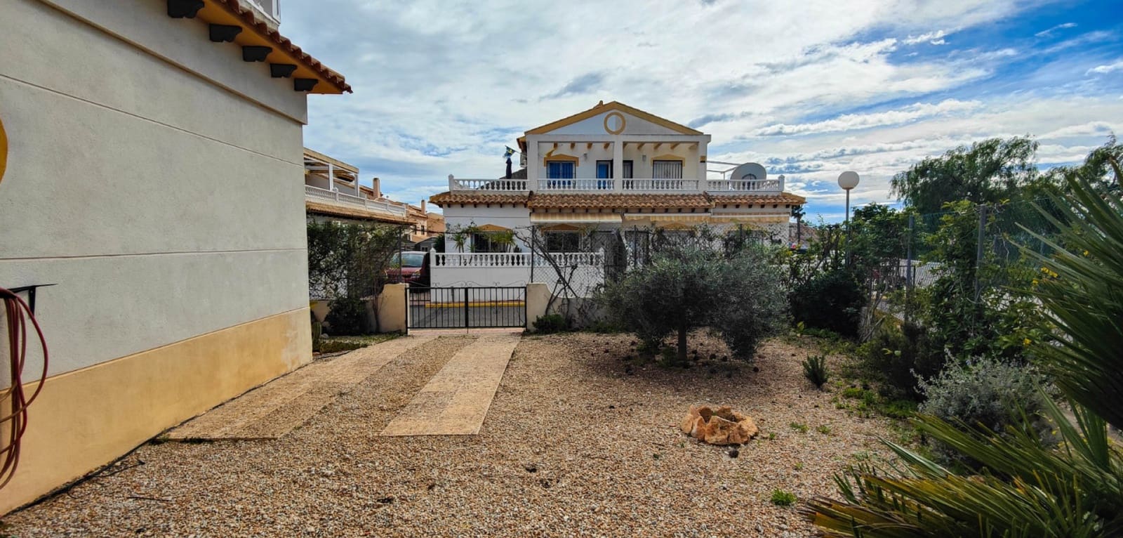 3 chambre Maison de Ville à vendre à La Florida avec piscine - 235 000 € (Ref: 9814623)