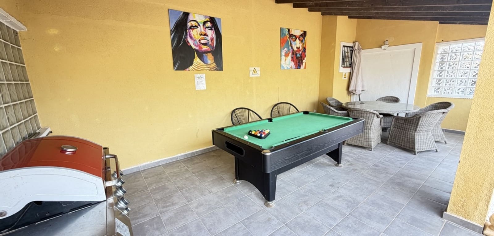 4 Zimmer Villa zu verkaufen in Villamartin mit Pool - 385.000 € (Ref: 9816187)
