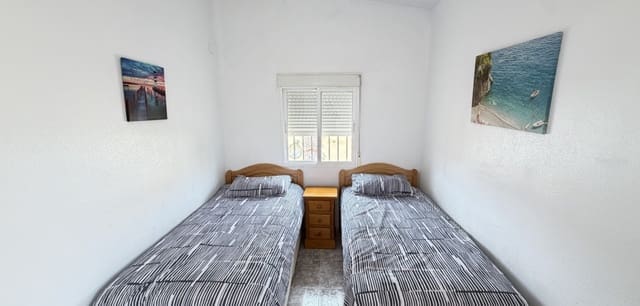 4 Zimmer Villa zu verkaufen in Villamartin, Orihuela mit Pool - 385.000 € (Ref: 9816187)