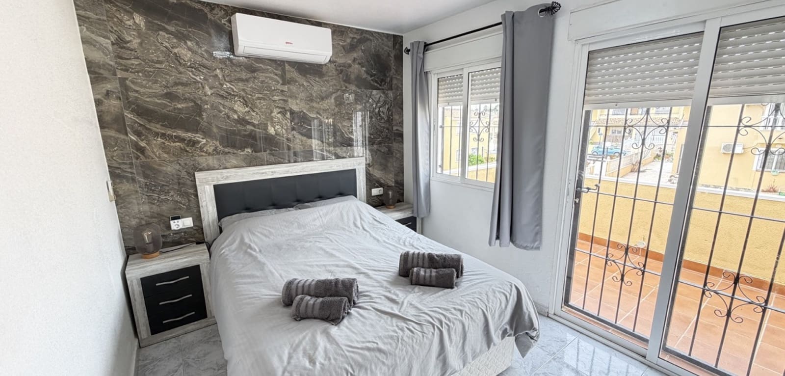 4 Zimmer Villa zu verkaufen in Villamartin mit Pool - 385.000 € (Ref: 9816187)