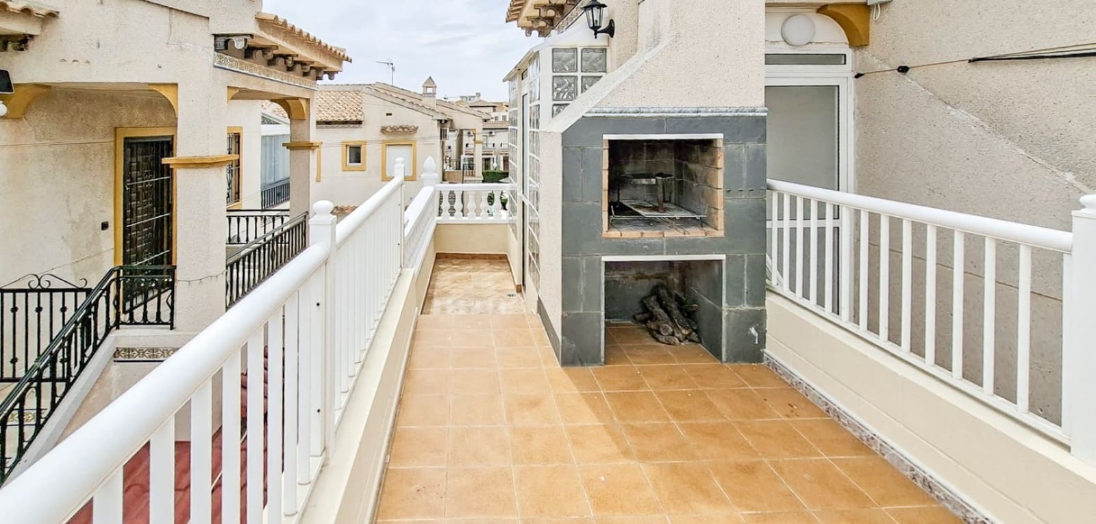 2 soveværelse Bungalow til salg i Orihuela Costa med swimmingpool - € 179.000 (Ref: 9820863)