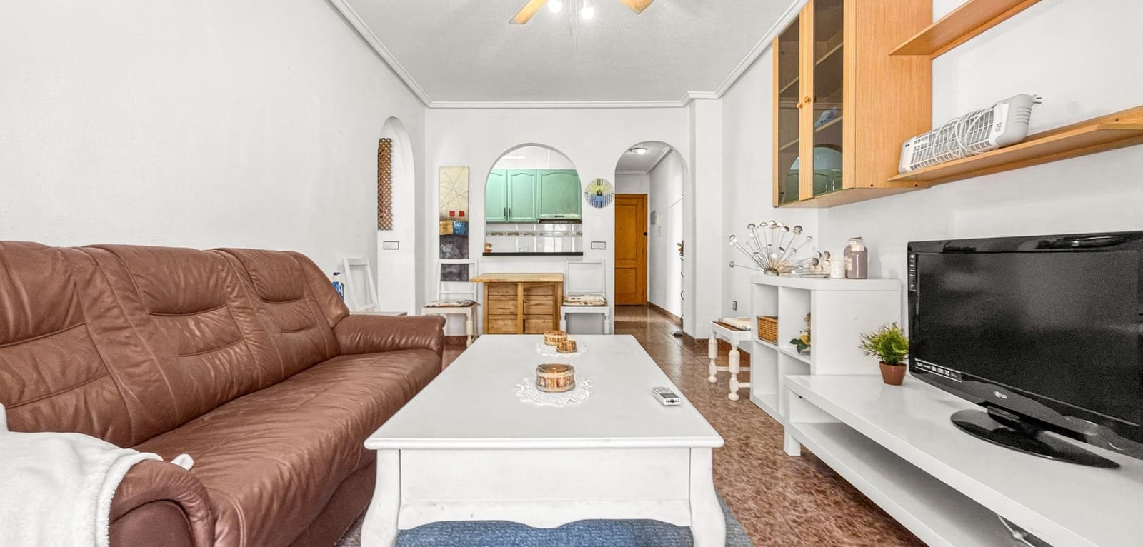 2 makuuhuone Huoneisto myytävänä paikassa Torrevieja mukana uima-altaan - 129 900 € (Ref: 9834045)