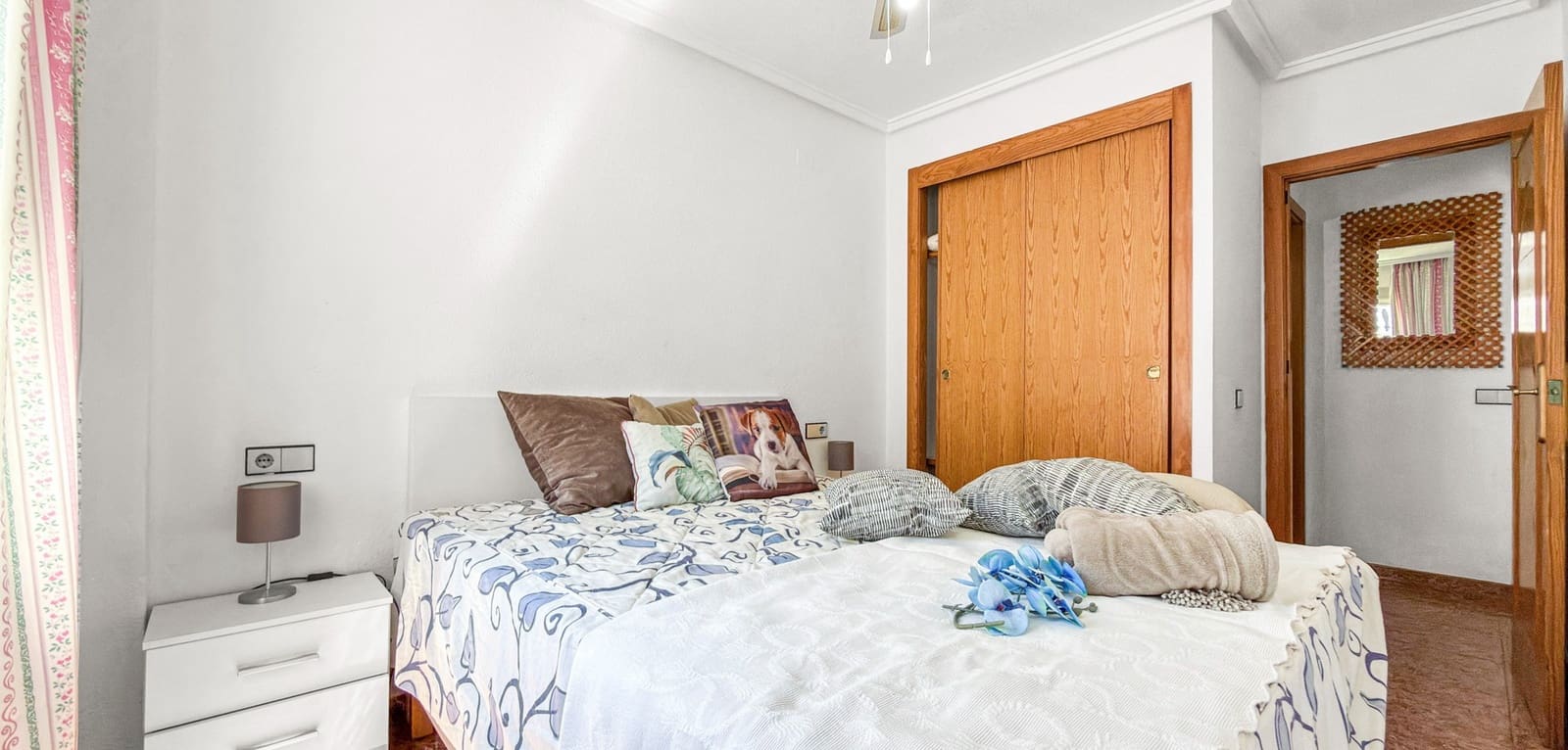 2 makuuhuone Huoneisto myytävänä paikassa Torrevieja mukana uima-altaan - 129 900 € (Ref: 9834045)