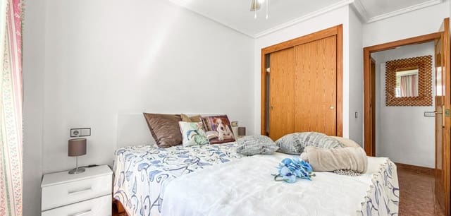 2 quarto Apartamento para venda em Parque de las Naciones, Torrevieja com piscina - 129 900 € (Ref: 9834045)
