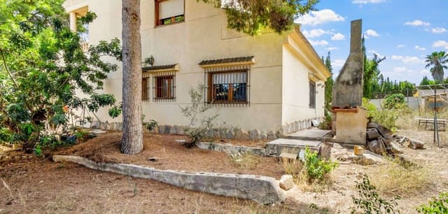 8 chambre Villa/Maison à vendre à Los Balcones - Los Altos, Torrevieja avec piscine garage - 550 000 € (Ref: 9838275)