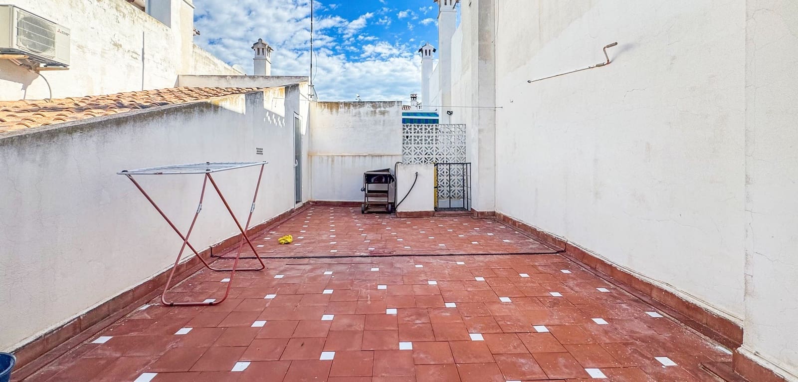 2 soverom Bungalow til salgs i Torrevieja med svømmebasseng - € 169 000 (Ref: 9838562)